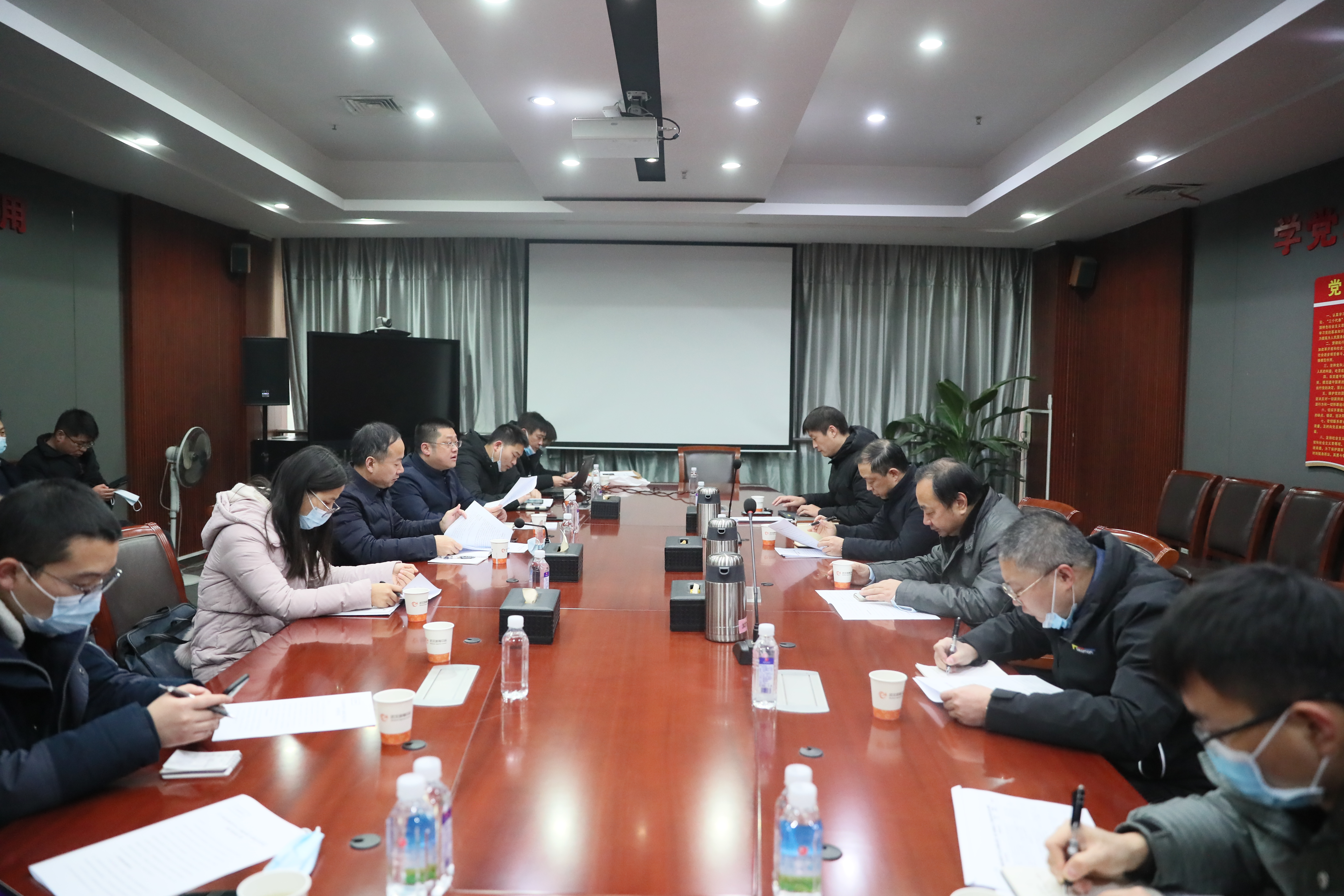 市紀委監(jiān)委派駐市城建局紀檢監(jiān)察組調(diào)研武漢體育中心平戰(zhàn)結(jié)合改造項目(圖6) 市紀委監(jiān)委派駐市城建局紀檢監(jiān)察組調(diào)研武漢體育中心平戰(zhàn)結(jié)合改造項目(圖6)