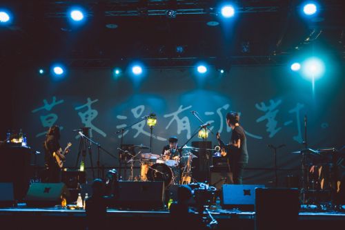 第二屆云游國(guó)際音樂節(jié)全陣容曝光！</br>賽車、音樂兩不誤， 華晨宇、草東“山?！毕喾昕胺Q罕見(圖4)